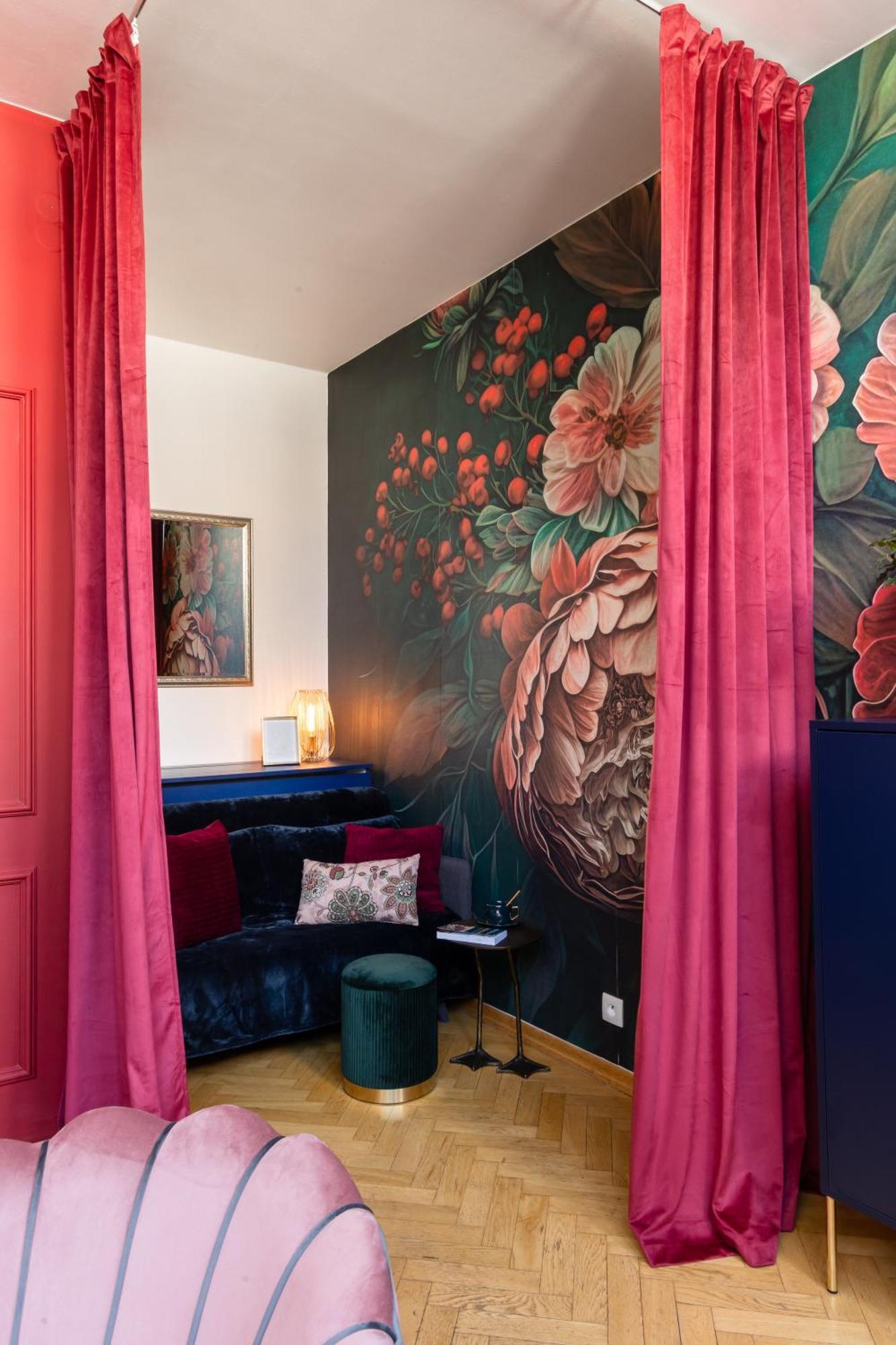 Decadent Art Deco Balcony Apartment In Old Town 프라하 외부 사진