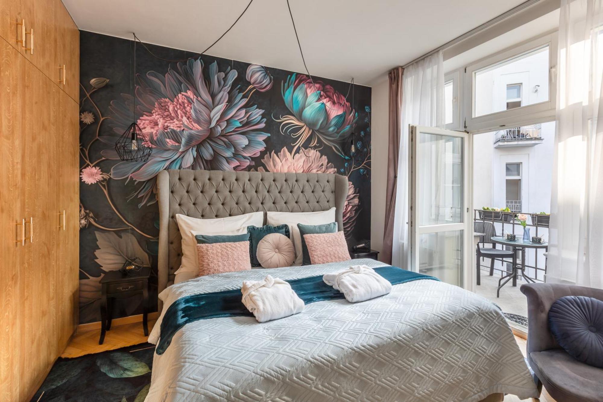 Decadent Art Deco Balcony Apartment In Old Town 프라하 외부 사진